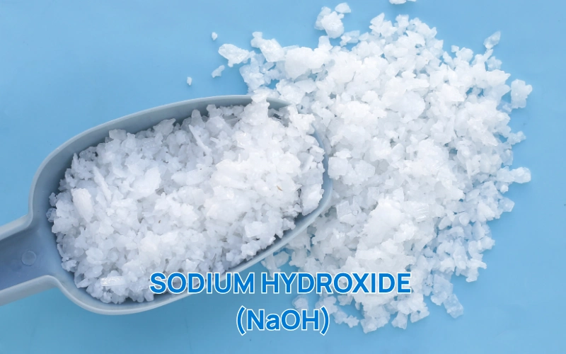 Natri hydroxit (NaOH - Xút) dùng làm mềm nước cứng tạm thời